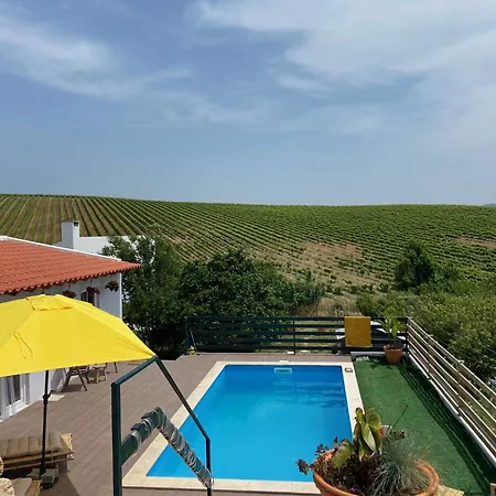 Coastal Vineyard Hideaway Nyaraló *