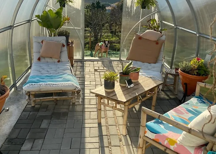 Coastal Vineyard Hideaway *